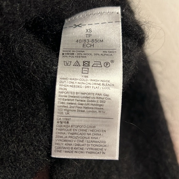 Banana Republic Wool Sweater - Picture 5 of 5